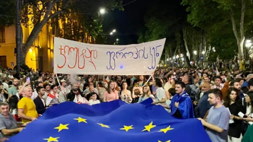 ჯიუტად ევროპისკენ - ბანერი აქციაზე