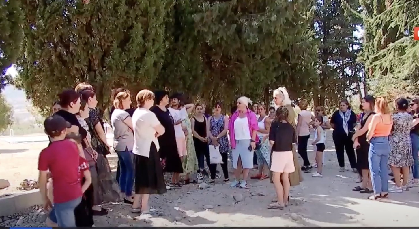 პროტესტი ნორიოში სკოლის დაუსრულებელი რემონტის გამო